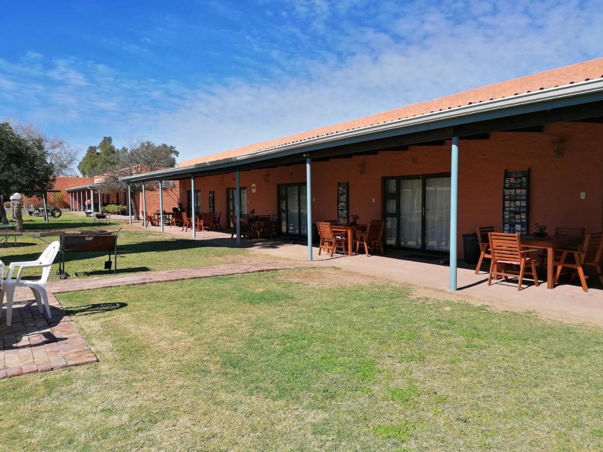 Culdesac Guesthouse Oudtshoorn Esterno foto