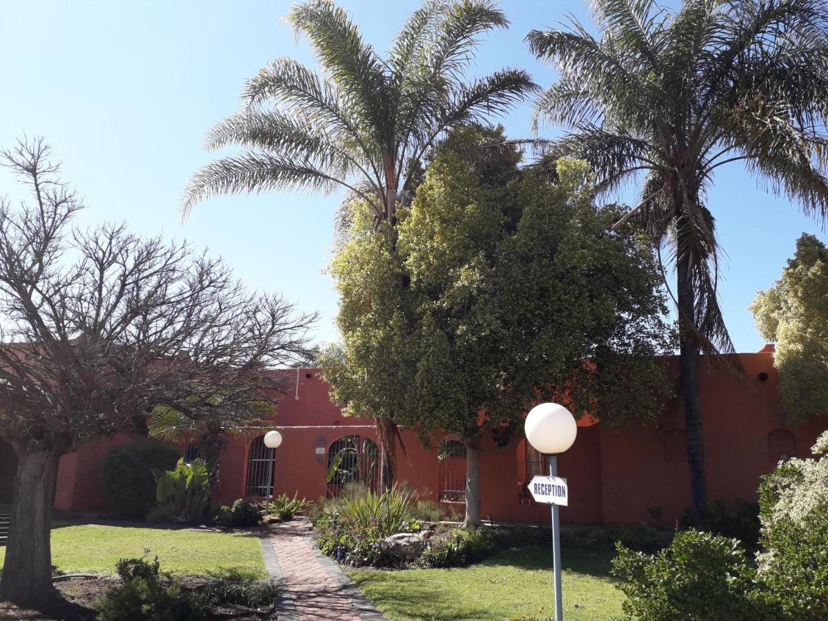 Culdesac Guesthouse Oudtshoorn Esterno foto