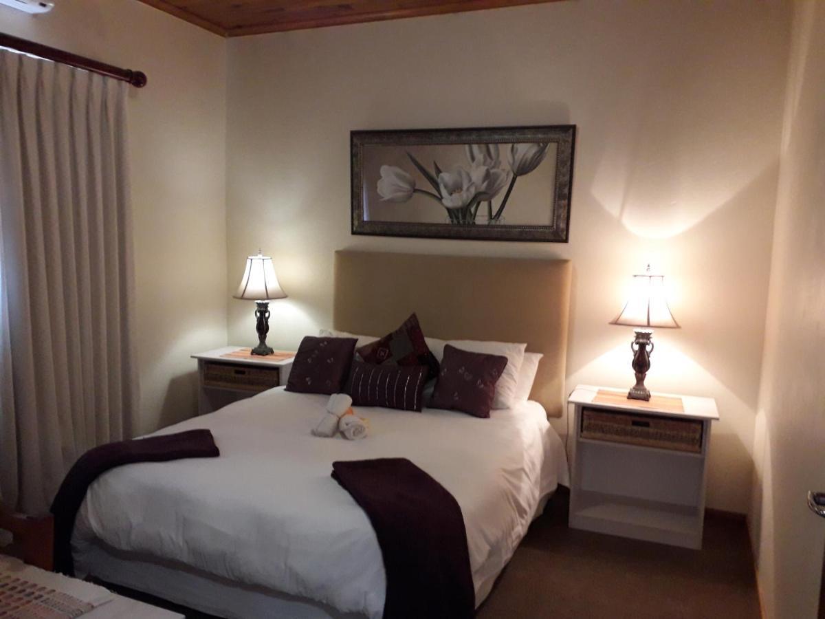 Culdesac Guesthouse Oudtshoorn Esterno foto