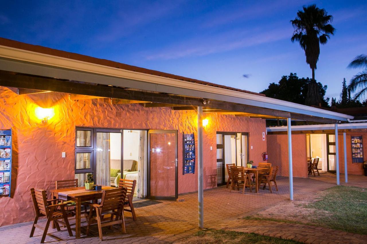 Culdesac Guesthouse Oudtshoorn Esterno foto